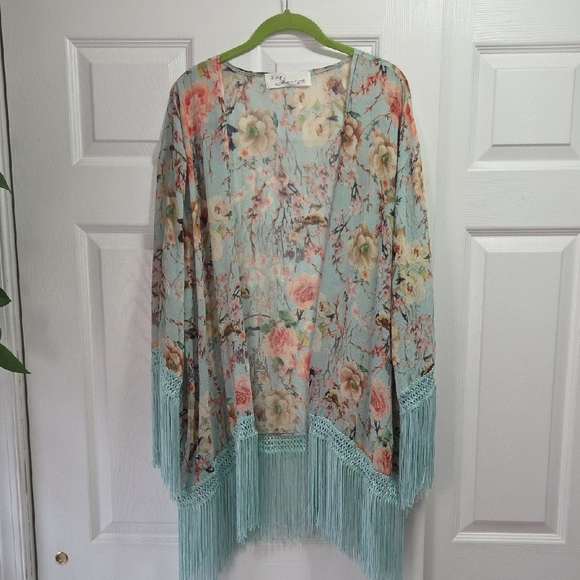 Vintage Other - Vintage Havana Floral Kimono with Fringe
